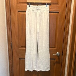 NWT Varley Wide Leg Pant in Light Gray